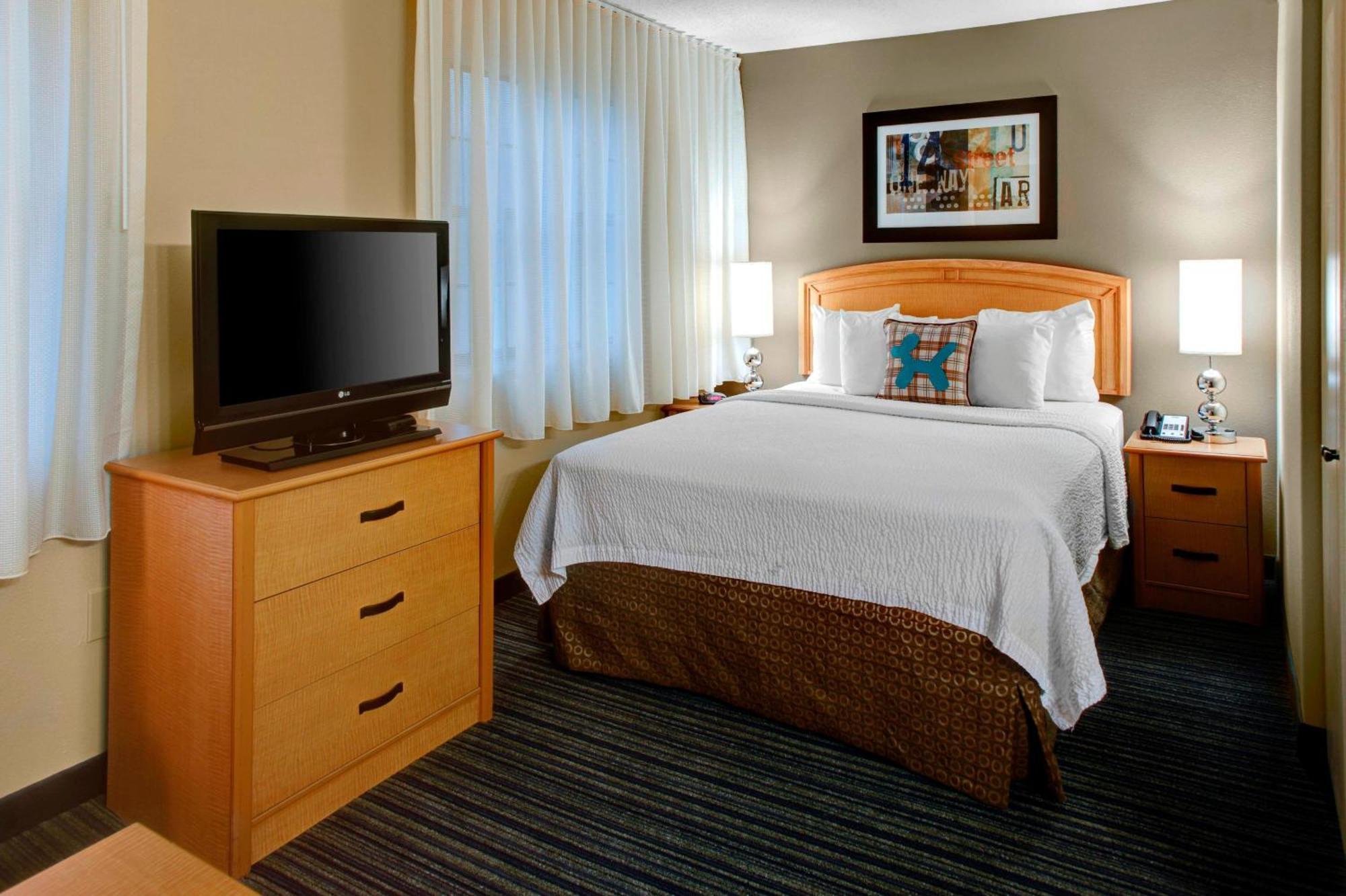 Towneplace Buckhead 3*
